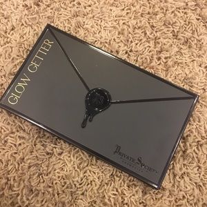 New Glow Getter palette by Private Society